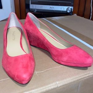 Women’s shoes